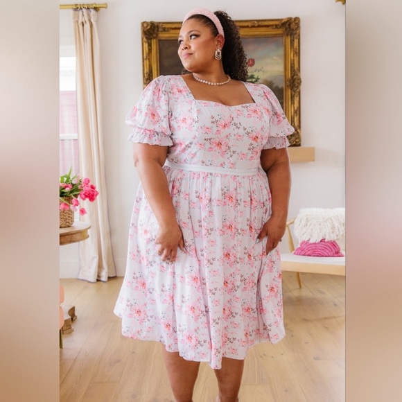 Ivy City Dresses & Skirts - Ivy City Pink Floral Square-Neck Midi Dress